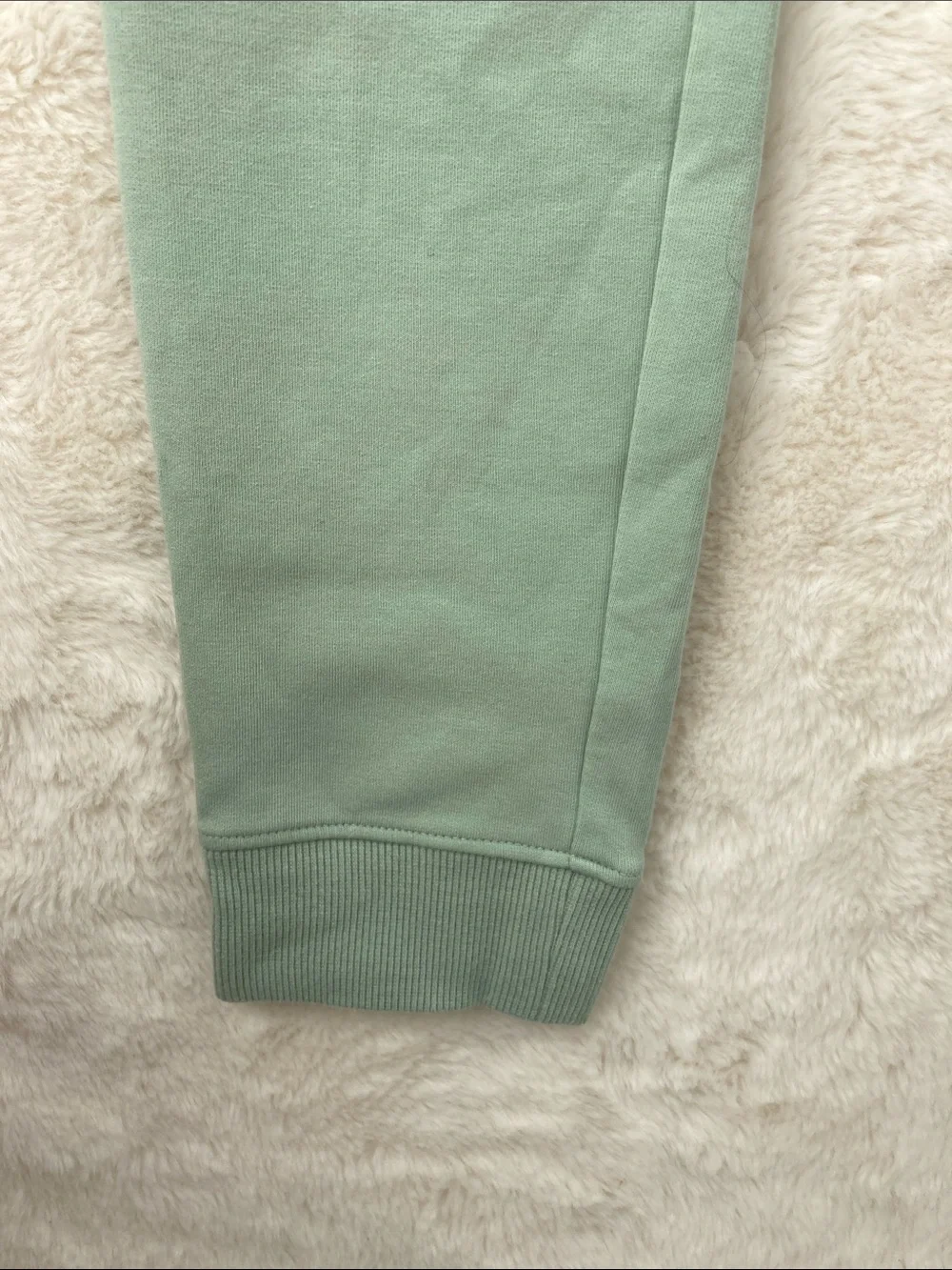 SALE! 50% Off Old Navy Kids Sage Green Zip-Pocket Jogger Sweatpants Size L 10-12
